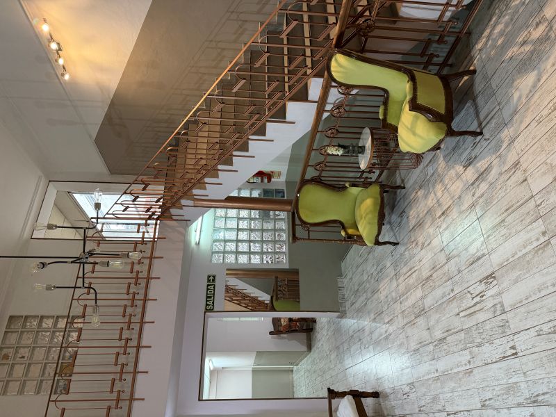 Hall central